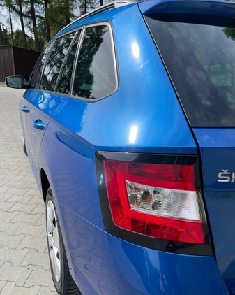 Skoda Fabia cena 37900 przebieg: 160000, rok produkcji 2017 z Olszyna małe 781